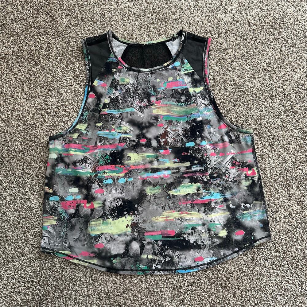 Lululemon Sculpt cropped gray & multicolor pattern tank top - Picture 5 of 10